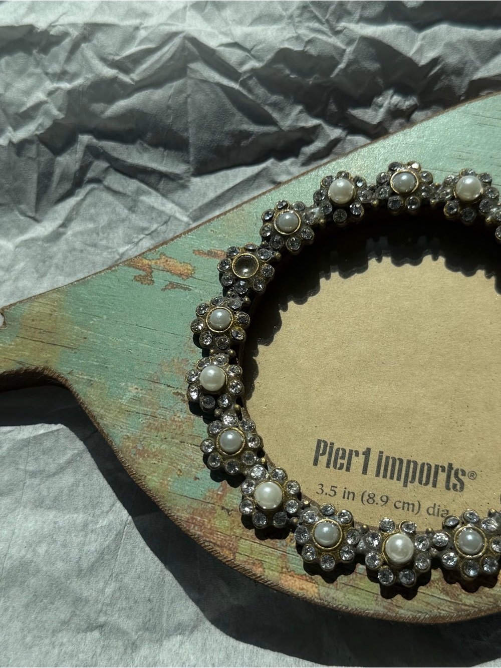 Pier1 Bird Jeweled Round Wood Pearl&Clear Crystal (1) Pearl missing REVIEW - Picture 2 of 9